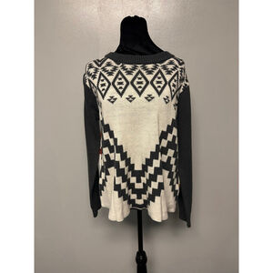 SABRINA LAUREN Crew Neck Sweater Small White & black geometric and colorful